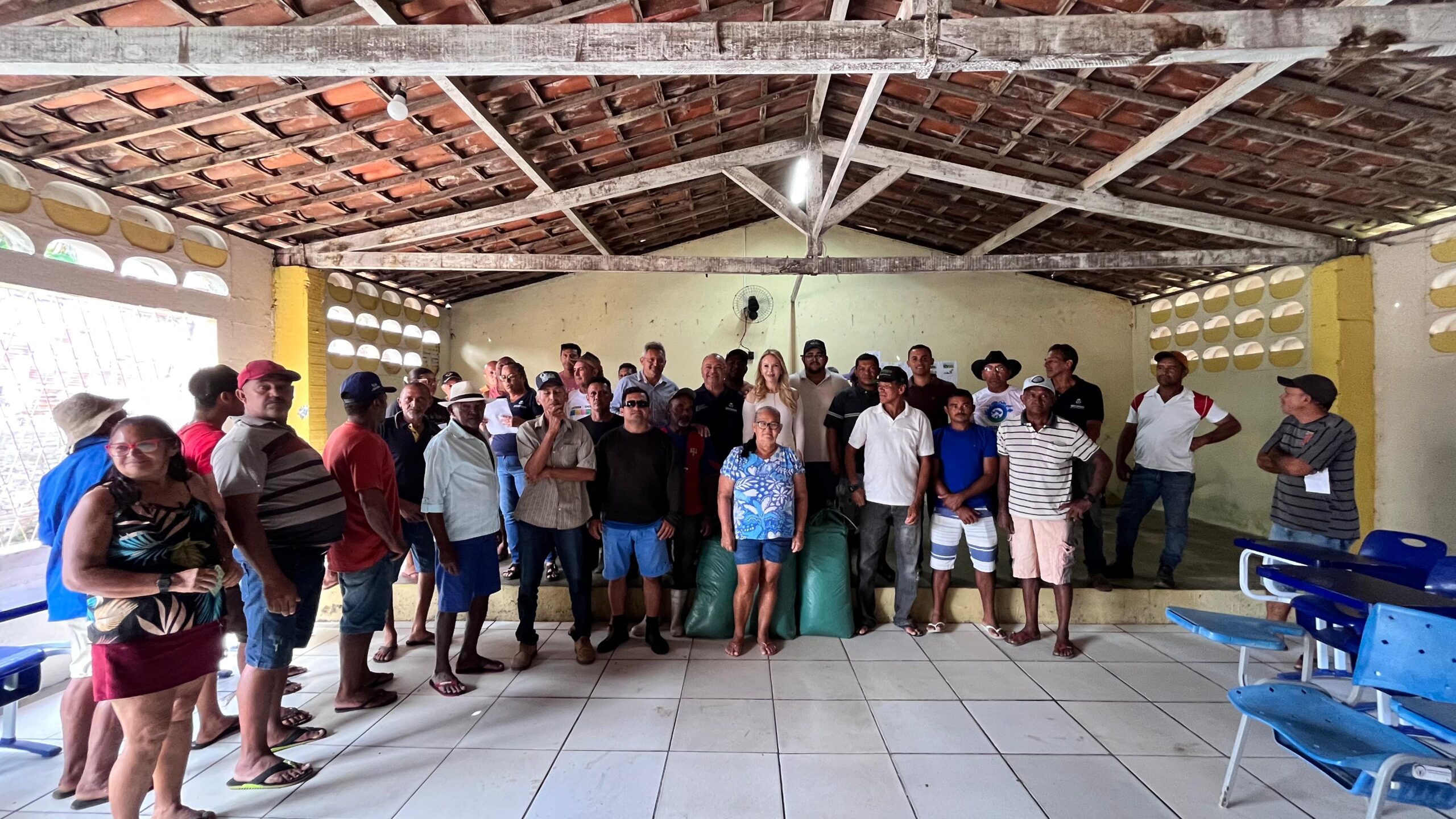 WhatsApp-Image-2025-08-07-at-00.41.27-1-scaled.jpeg Prefeitura de São Gonçalo doa silagem excedente da Agrofest 2025 para criadores da zona rural