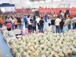 Prefeitura de São Gonçalo faz entrega de 500 kits de hortifrutis do PAA para famílias do Golandim e Novo Amarante