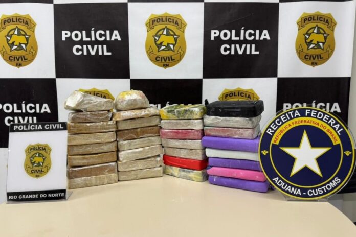 A Receita Federal e a Polícia Civil apreenderam mais de 30 kg de crack e cocaína no RN durante a Operação Rastro Químico.
