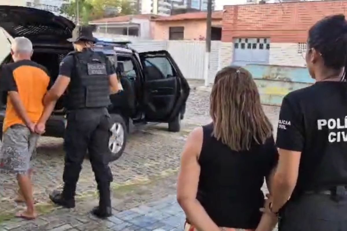 Polícia Civil prende dois filhos suspeitos de maus-tratos contra idosa de 80 anos em Natal. Prisão faz parte da “Operação Virtude”.