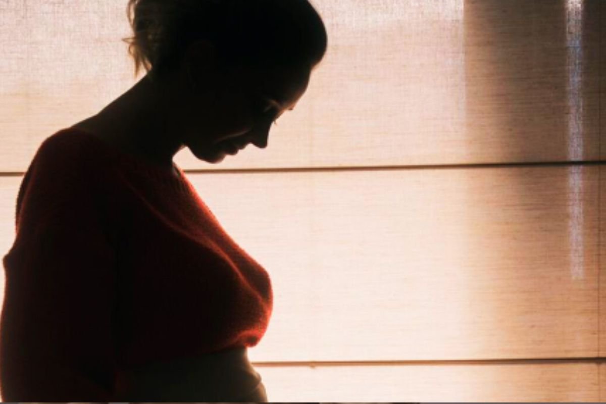 Ministério da Saúde e países da América Latina se reúnem em Brasília para discutir estratégias de prevenção da gravidez na adolescência e promoção de direitos reprodutivos.