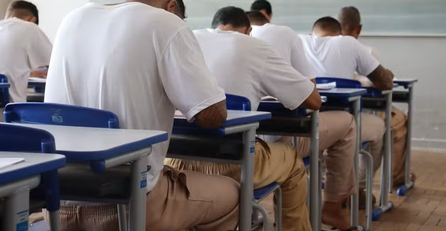 ENEM PPL: projeto oferece aulões para pessoas privadas de liberdade em Natal