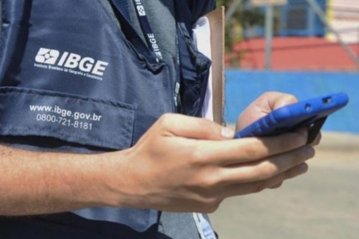 IBGE abre mais de 200 vagas temporárias no RN para APM e SCQ. Inscrições começam hoje (19) e seguem até 11 de dezembro. Veja salários e distribuição.