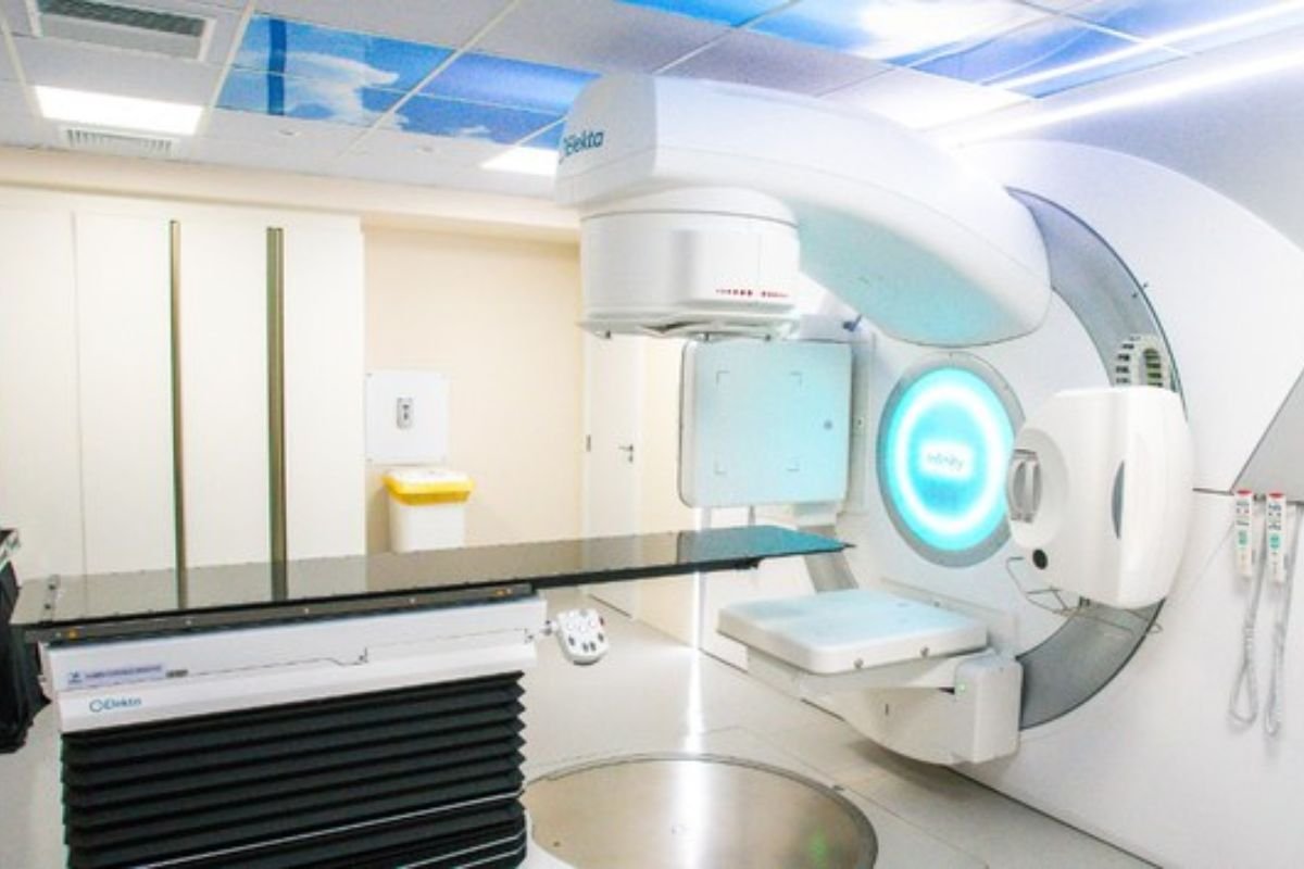 diagnostico-e-tratamento-de-cancer.jpg Ministério da Saúde amplia prevenção, diagnóstico e tratamento do câncer com novas tecnologias, mamografia antecipada, vacinas e centros especializados.