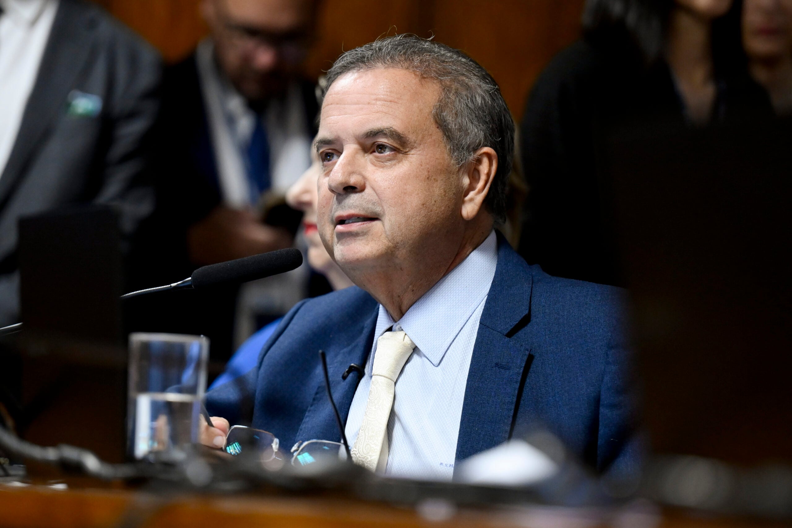 Rogério sugere Plano de Demissão Voluntária para servidores do RN