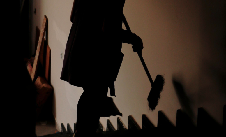 Estudo UFRN: mulheres trabalham cinco anos a mais que os homens