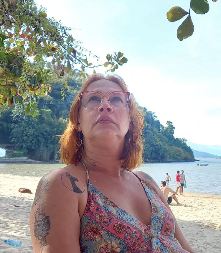 Imagem-do-WhatsApp-de-2025-12-06-as-09.05.10_c65ce6e0.jpg A maré amanheceu torta