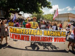 Mulheres em Natal denunciam feminicídios; atos ocorreram em todo o Brasil