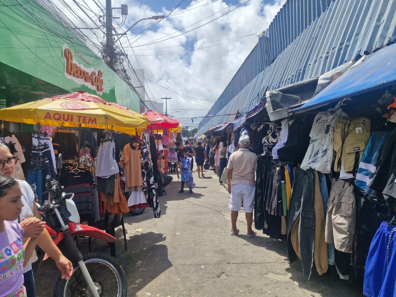 WhatsApp-Image-2025-12-15-at-09.59.07.jpeg Alecrim reforça tradição do comércio de rua com abertura aos domingos