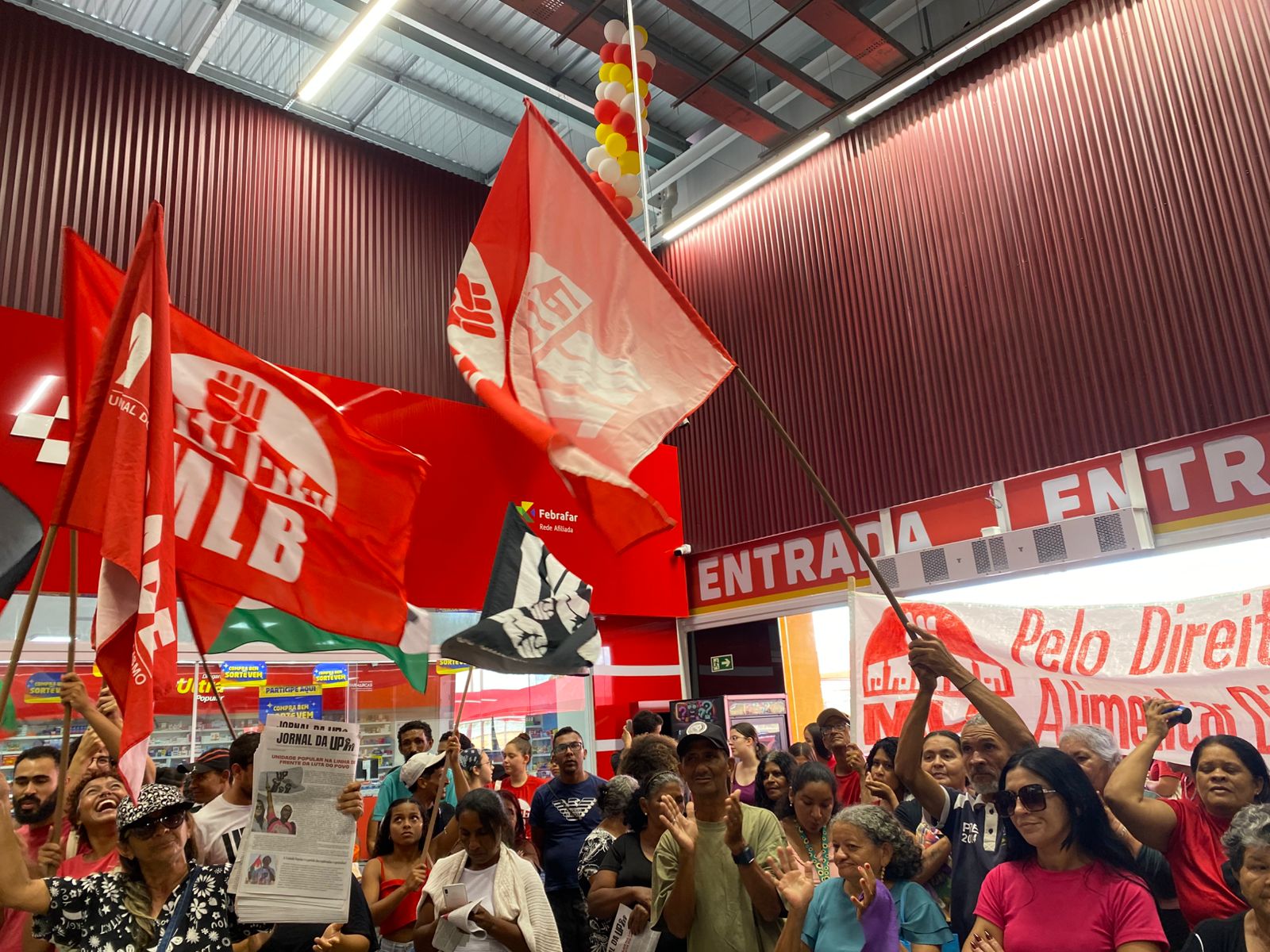 WhatsApp-Image-2025-12-20-at-12.31.15.jpeg Natal Sem Fome: manifestantes ocupam supermercado em Natal