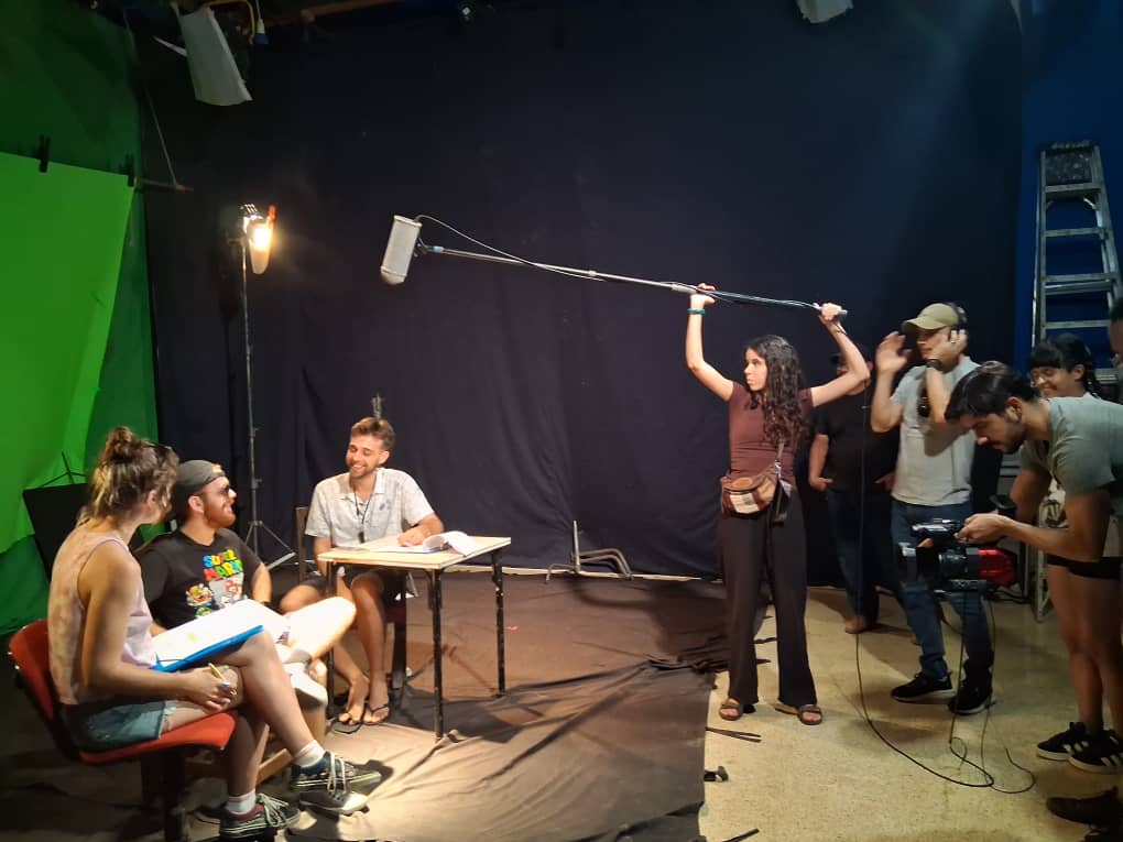 Jovem potiguar relata a rotina e os desafios na maior escola de cinema de Cuba