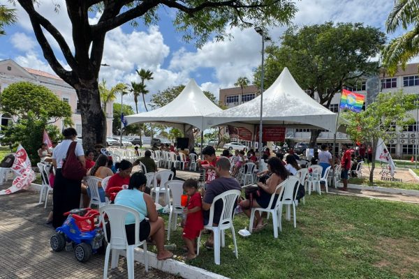 Movimentos sociais protestam contra lei que criminaliza luta pelo direito à moradia no RN